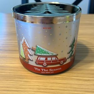 Bath & Body Works 3 Wick Candle. ‘Tis The Season.